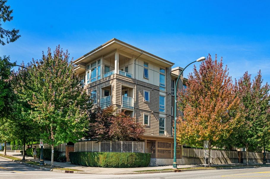 206 2665 Mountain Highway North Vancouver, BC - 1