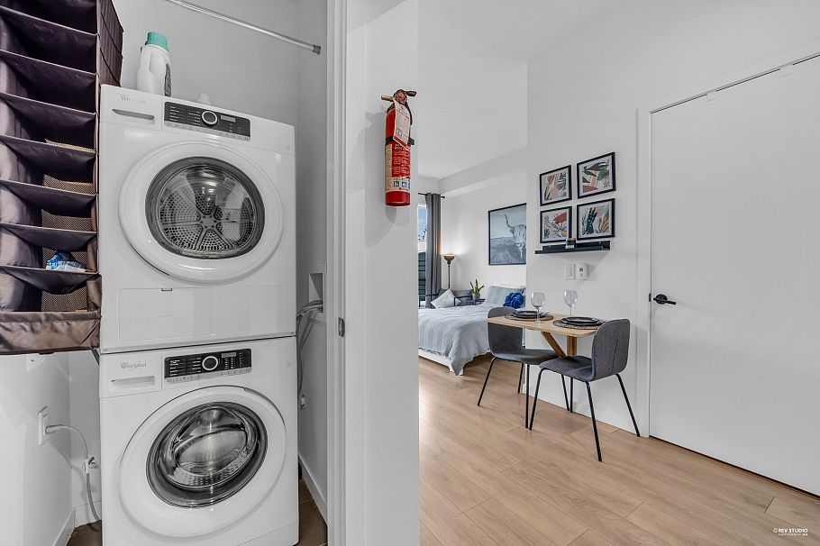 1 533 E 3rd Street North Vancouver, BC - 19