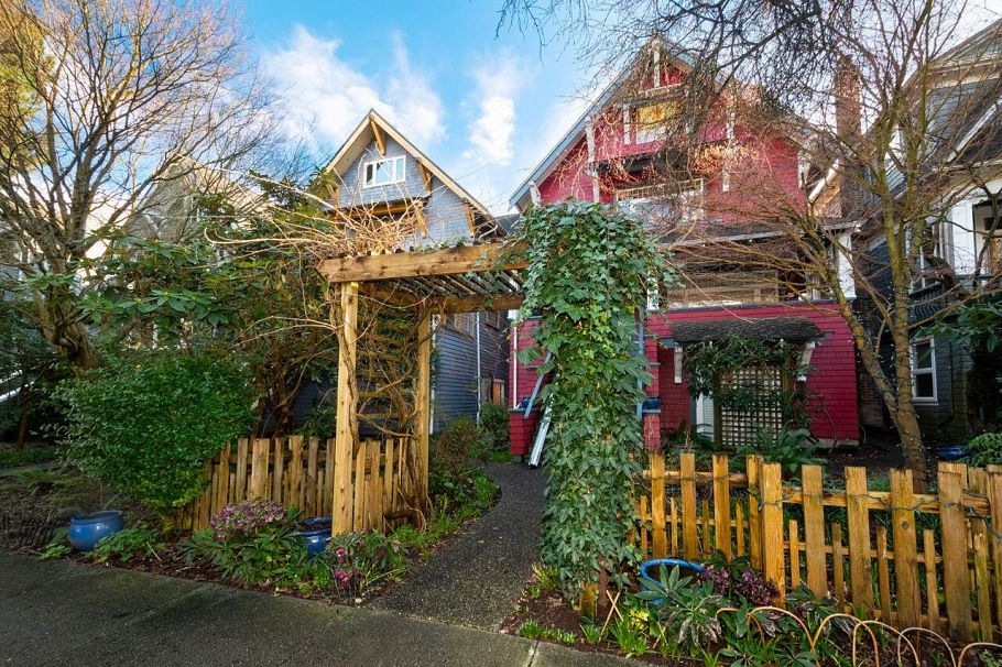 2912-14 W 3rd Avenue Vancouver, BC - 1