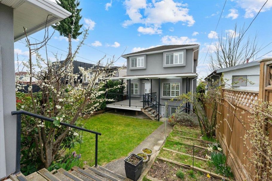 817 W 60th Avenue Vancouver, BC - 39