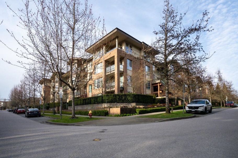 210 6268 Eagles Drive Vancouver, BC - 26