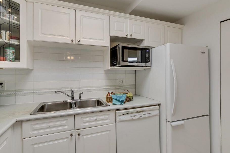 414 128 W 8th Street North Vancouver, BC - 11