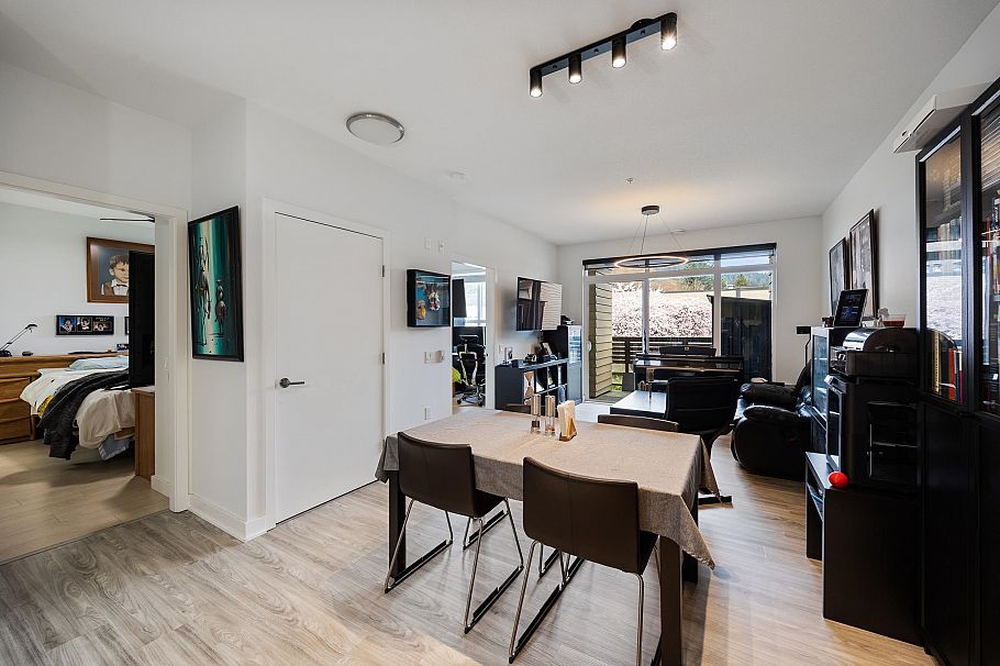 316 3205 Mountain Highway North Vancouver, BC - 14