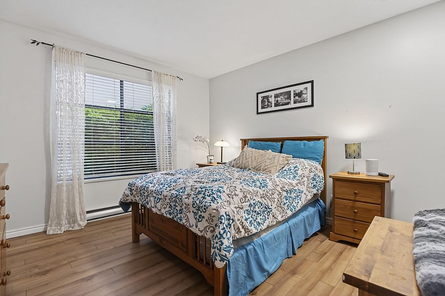 205 3151 Woodbine Drive North Vancouver, BC - 12