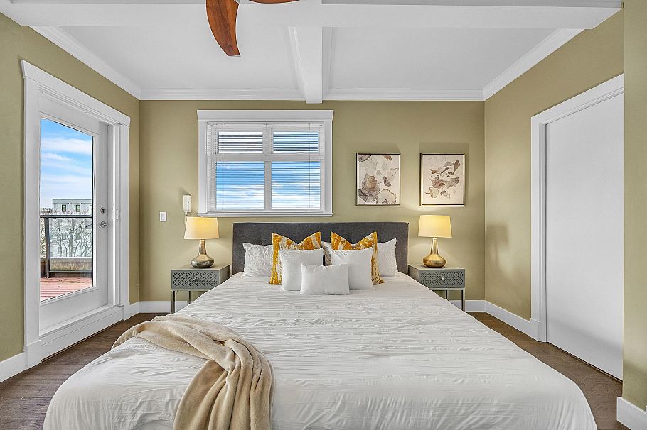 302 152 E 12th Street North Vancouver, BC - 19