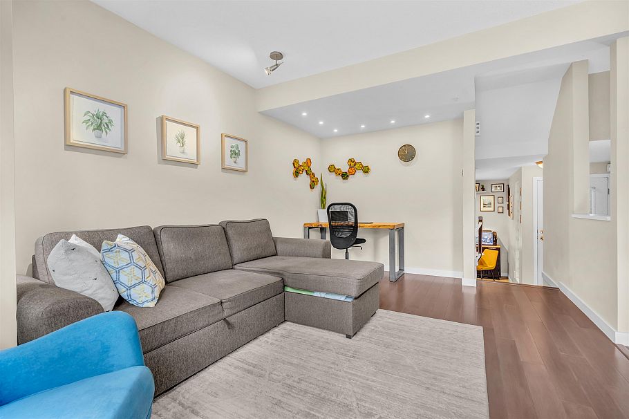 11 877 W 7th Avenue Vancouver, BC - 5