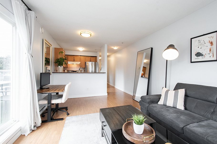 401 1629 Garden Avenue North Vancouver, BC - 4