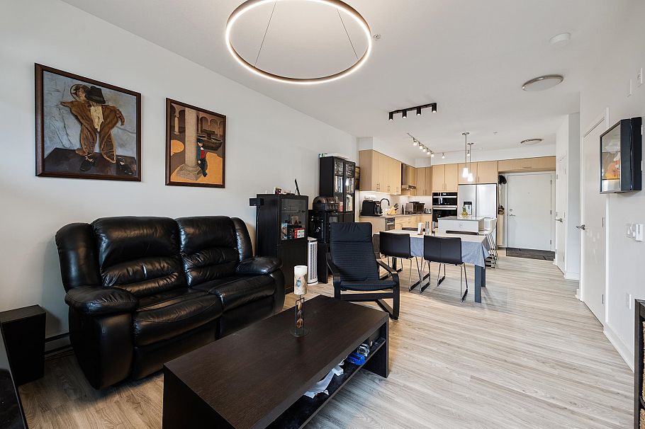 316 3205 Mountain Highway North Vancouver, BC - 10