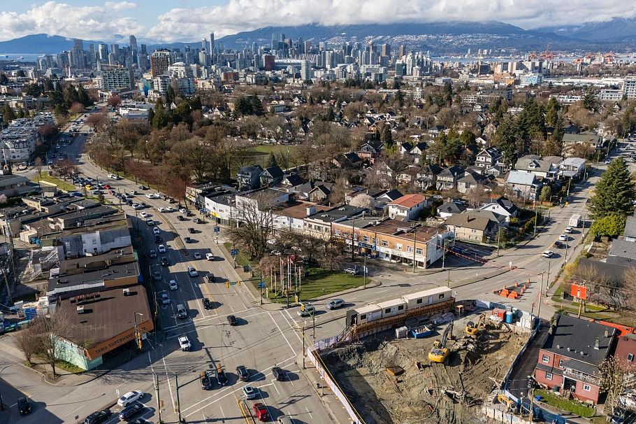 602 E 13th Avenue Vancouver, BC - 24