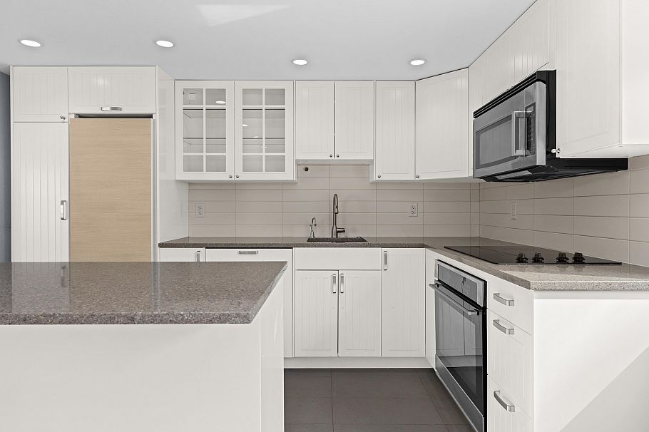 6297 Mackenzie Street Vancouver, BC - 27