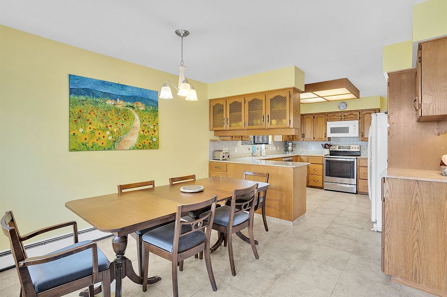 3281 W 30th Avenue Vancouver, BC - 10