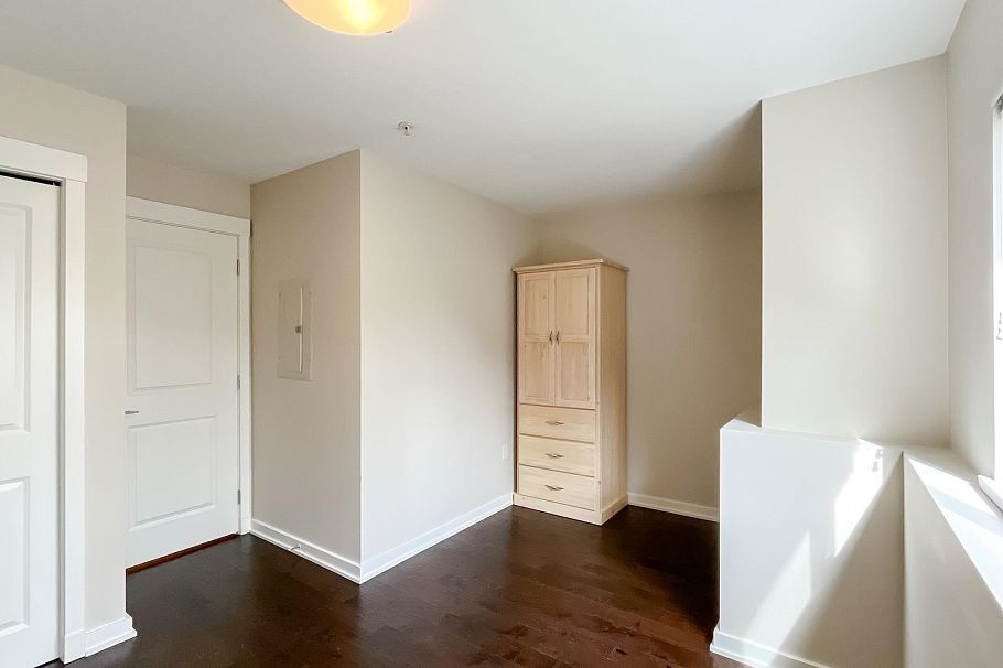 7425 Columbia Street Vancouver, BC - 18