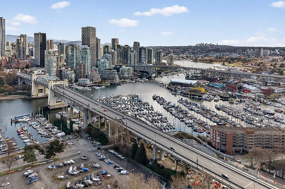 108 1424 Walnut Street Vancouver, BC - 39