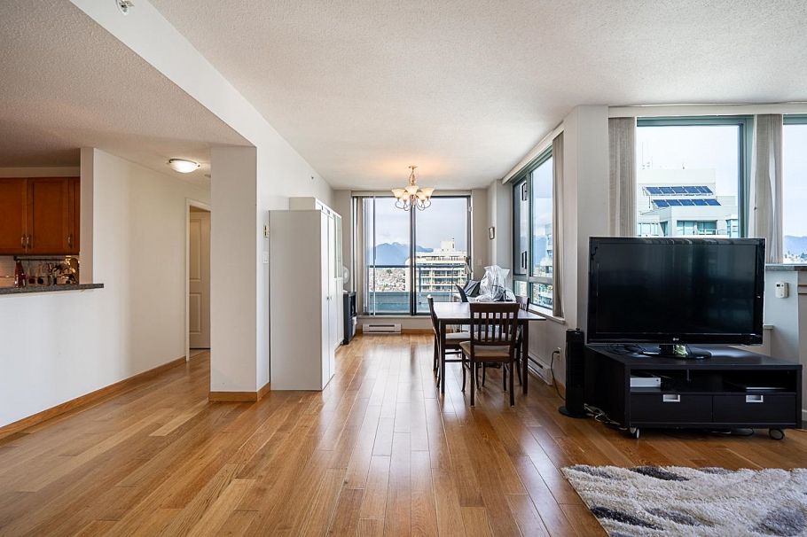 2504 4398 Buchanan Street Burnaby, BC - 9