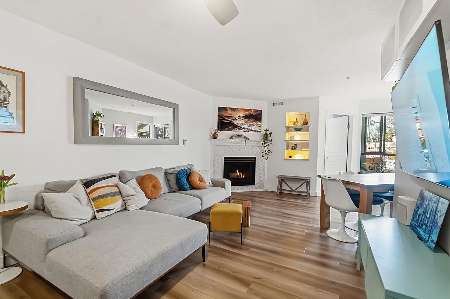 110 189 E 16th Avenue Vancouver, BC - 2