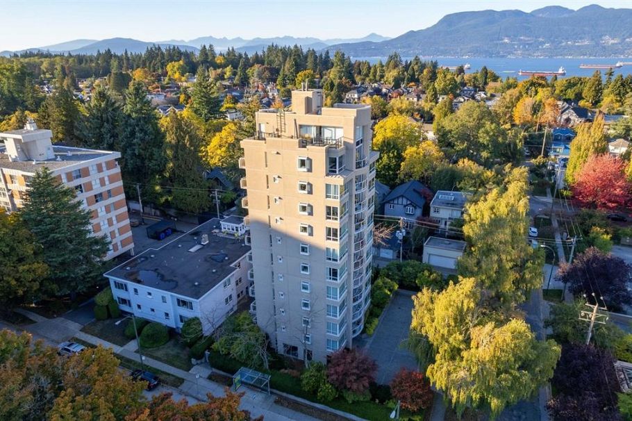 10 2575 Tolmie Street Vancouver, BC - 1