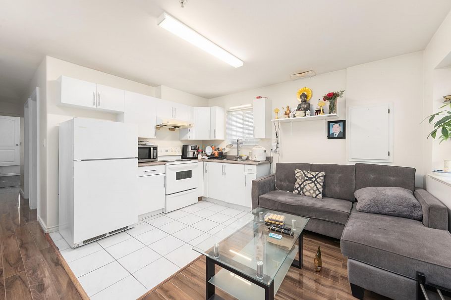 805 E 57th Avenue Vancouver, BC - 23