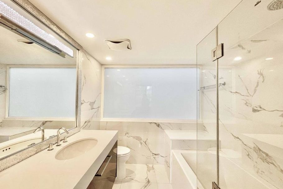 1235 Alberni Street Vancouver, BC - 18