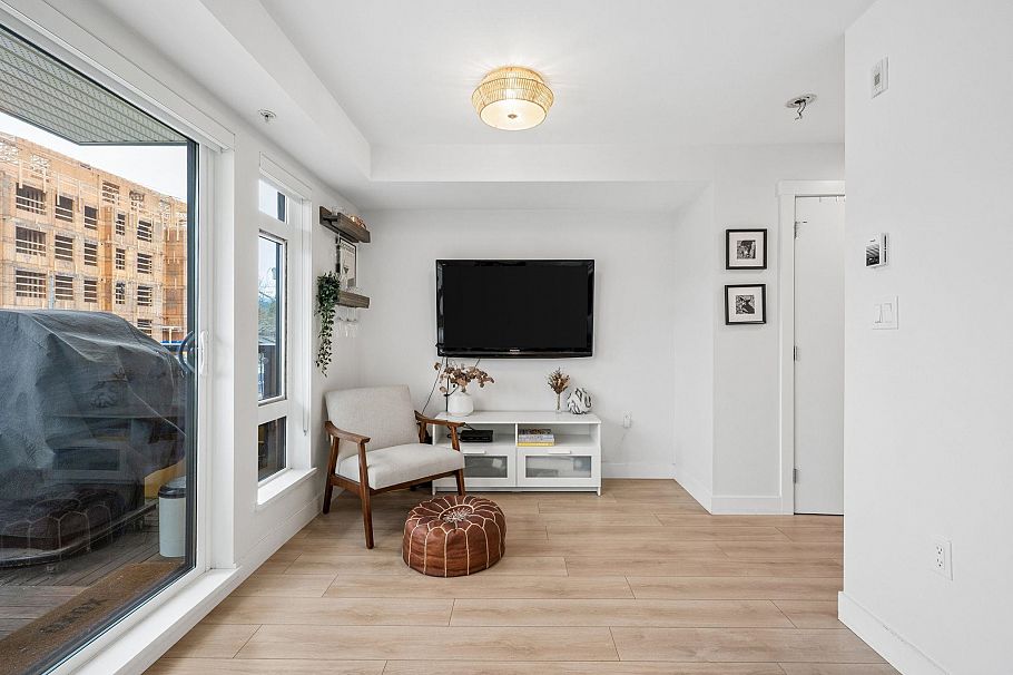 201 1519 Crown Street North Vancouver, BC - 10