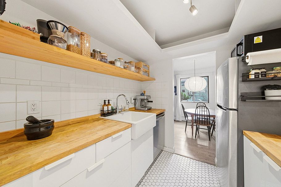 207 2215 Dundas Street Vancouver, BC - 14