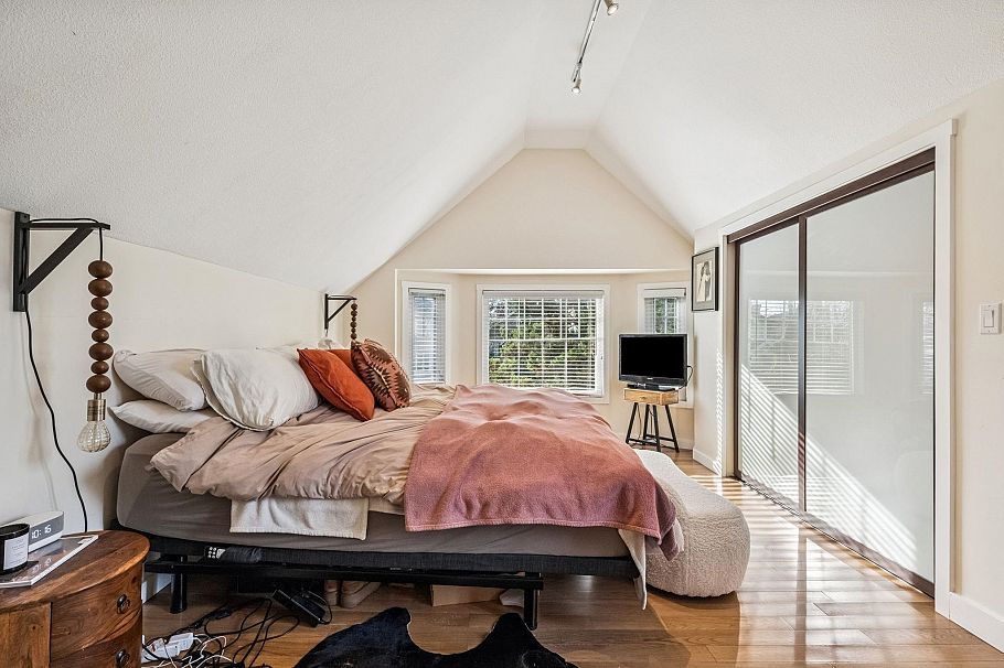 2819 W 13th Avenue Vancouver, BC - 9