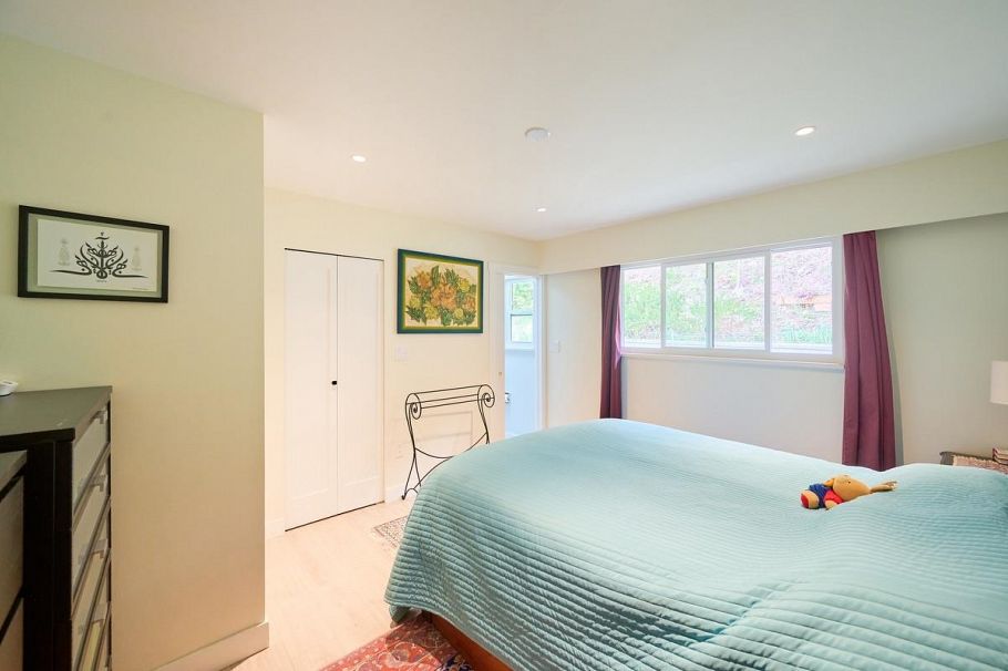 809 Seymour Boulevard North Vancouver, BC - 11