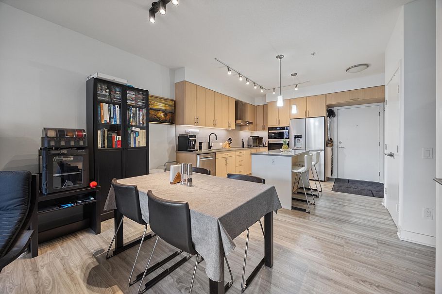 316 3205 Mountain Highway North Vancouver, BC - 12