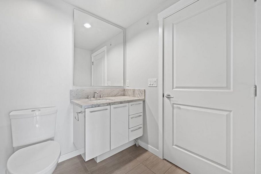 903 3281 E Kent Avenue North Vancouver, BC - 19