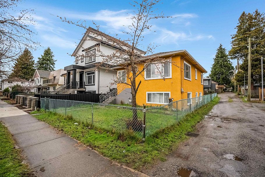 285 E 48th Avenue Vancouver, BC - 11