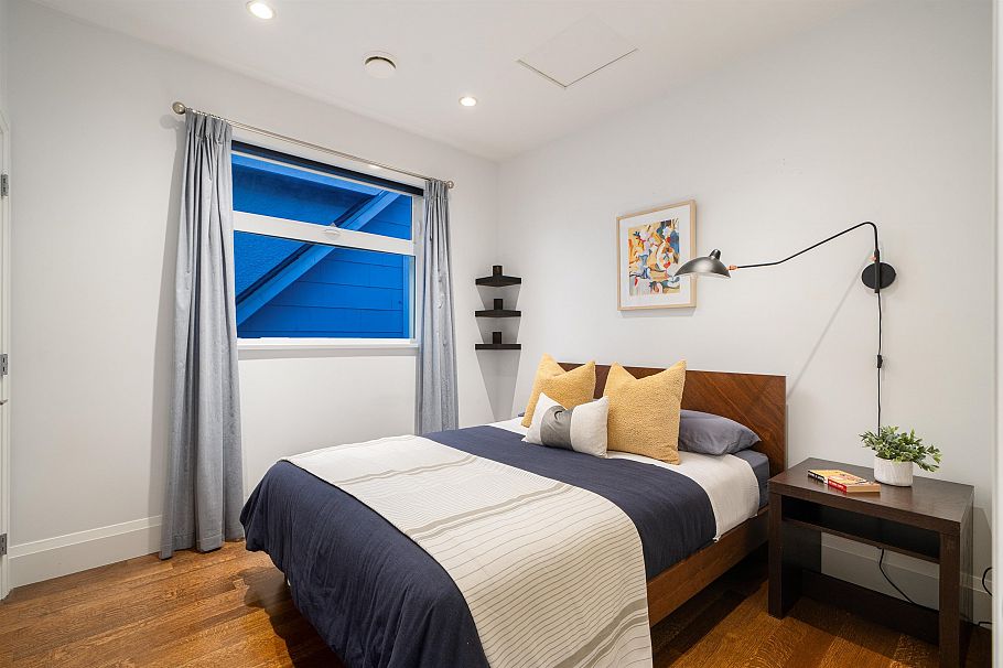 117 W 26th Avenue Vancouver, BC - 17