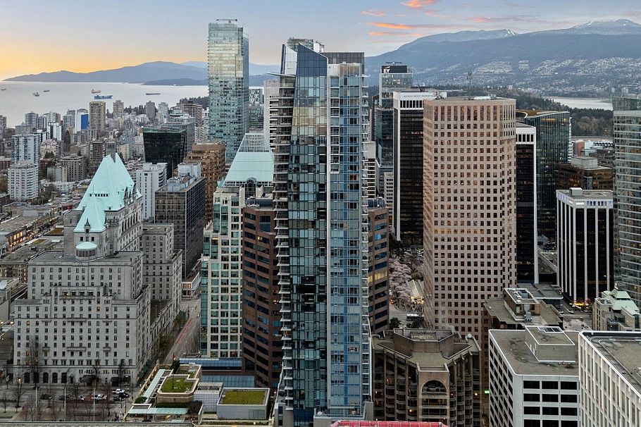 4602 667 Howe Street Vancouver, BC - 1