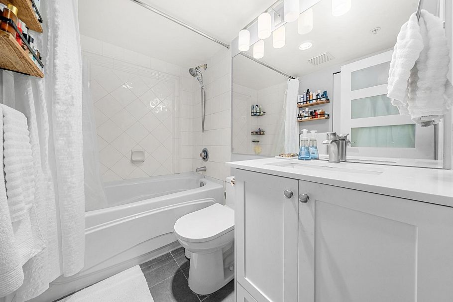 2803 939 Homer Street Vancouver, BC - 28