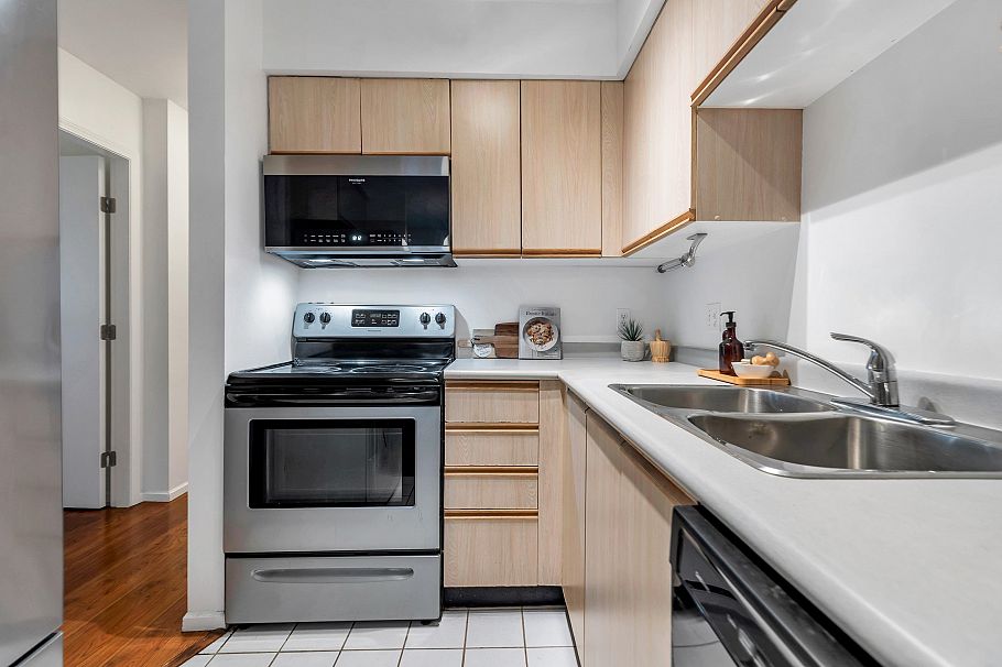 406 2133 Dundas Street Vancouver, BC - 11