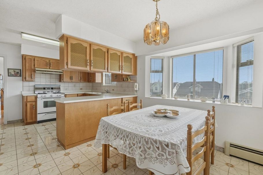 2693 E Georgia Street Vancouver, BC - 7