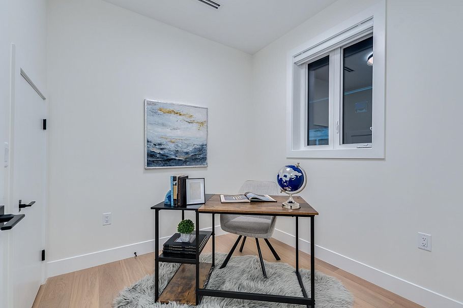 1 5459 Rhodes Street Vancouver, BC - 9