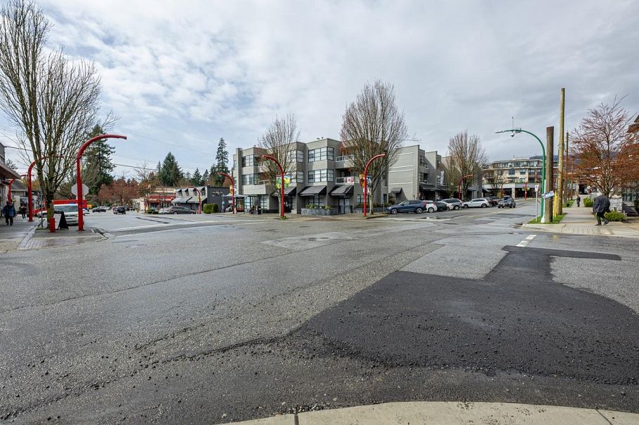 206 3151 Woodbine Drive North Vancouver, BC - 19