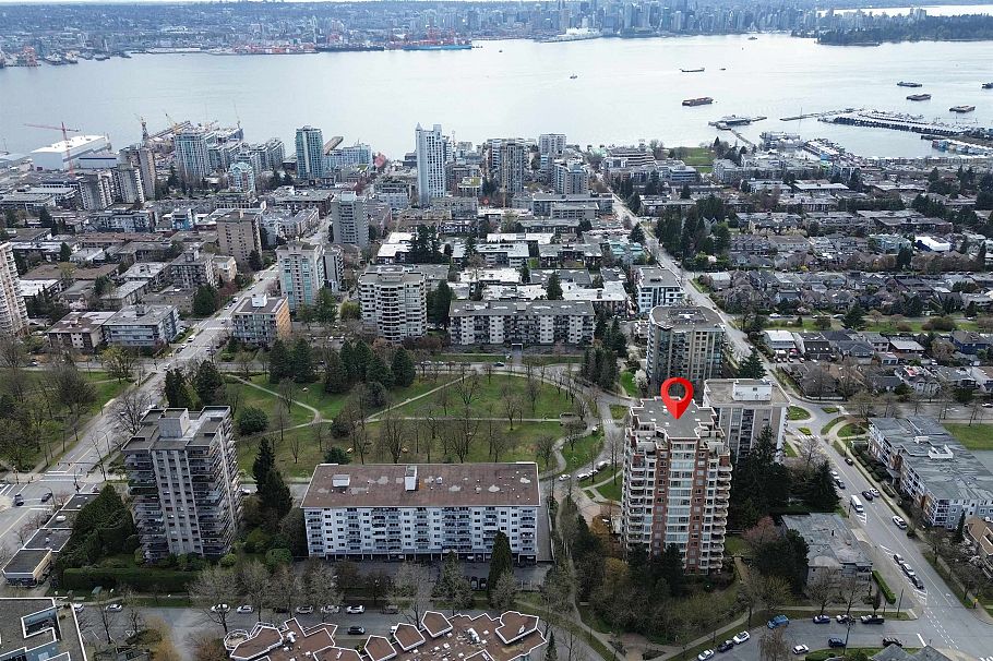 304 160 W Keith Road North Vancouver, BC - 33
