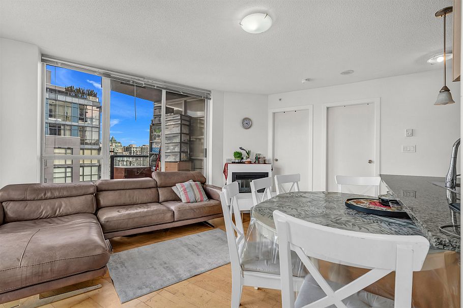 2502 1199 Seymour Street Vancouver, BC - 5