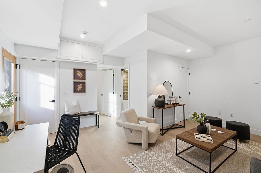 1967 Napier Street Vancouver, BC - 11