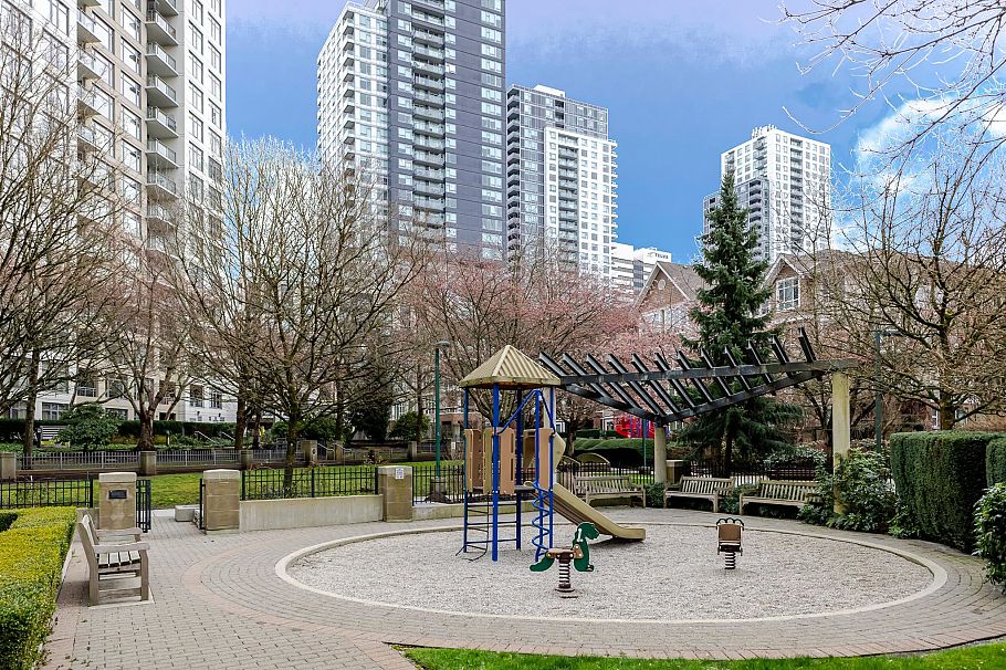 401 5380 Oben Street Vancouver, BC - 19