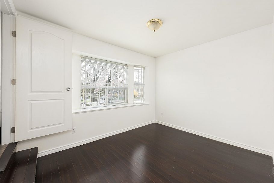 805 E 57th Avenue Vancouver, BC - 21