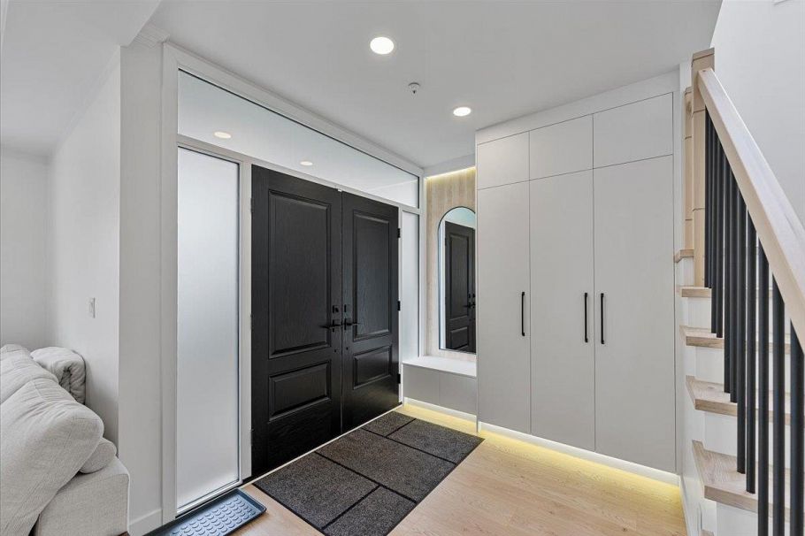 817 W 60th Avenue Vancouver, BC - 5