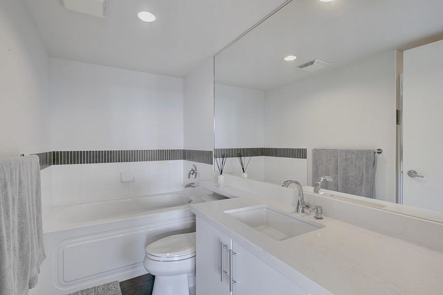 504 125 Milross Avenue Vancouver, BC - 20