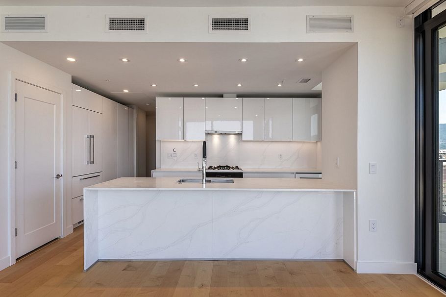 1705 135 E 13th Street North Vancouver, BC - 5