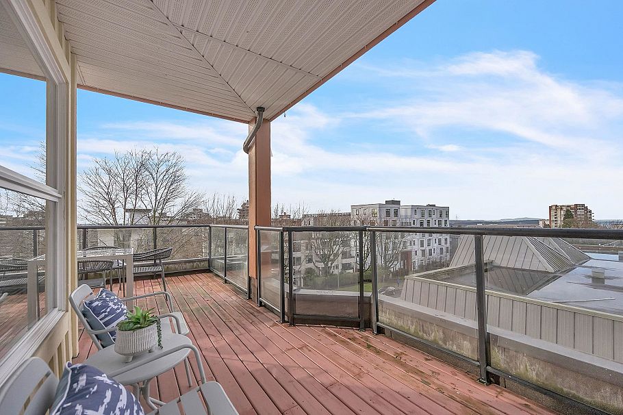 302 152 E 12th Street North Vancouver, BC - 25