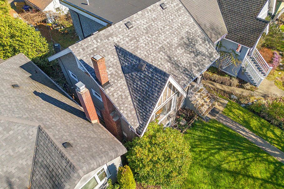 2861 W 15th Avenue Vancouver, BC - 16