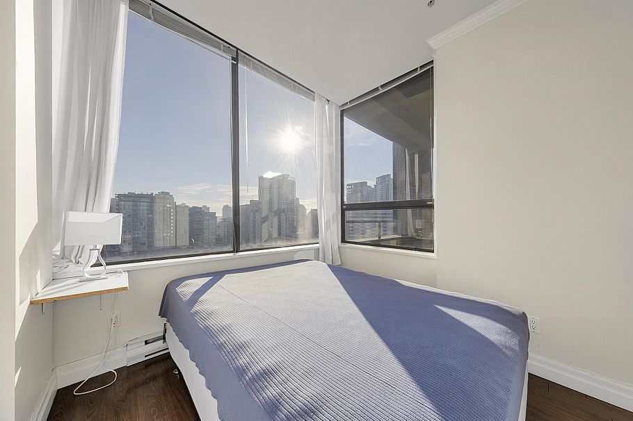 908 1010 Howe Street Vancouver, BC - 16