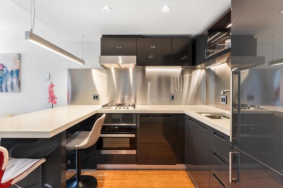 2011 777 Richards Street Vancouver, BC - 6