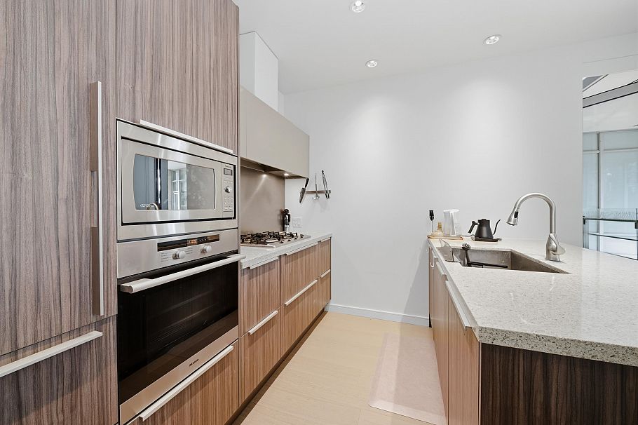 306 1633 Ontario Street Vancouver, BC - 10