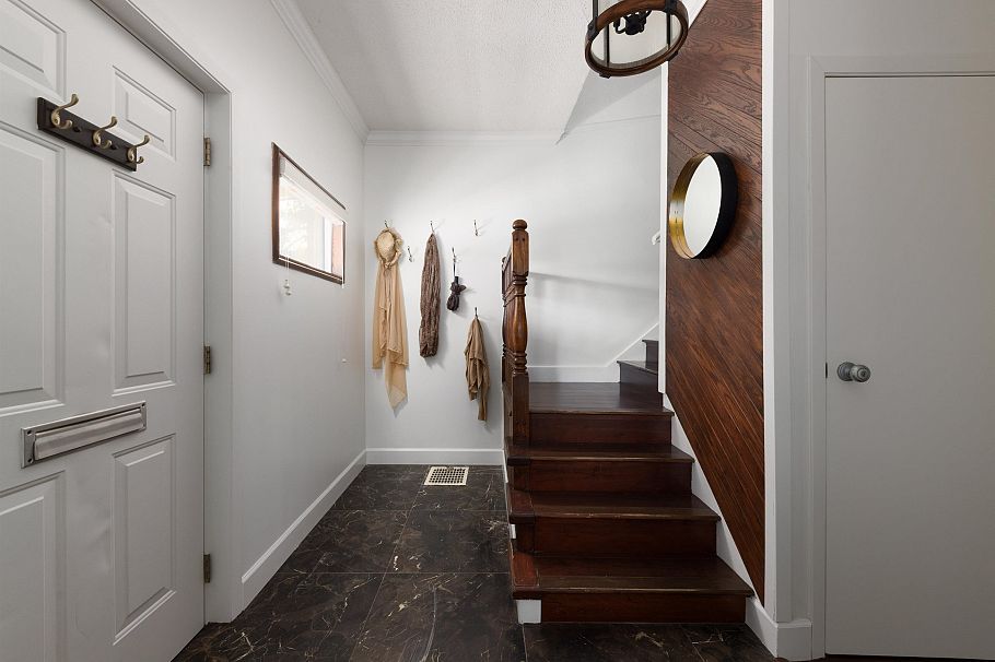 925 E 19th Avenue Vancouver, BC - 18